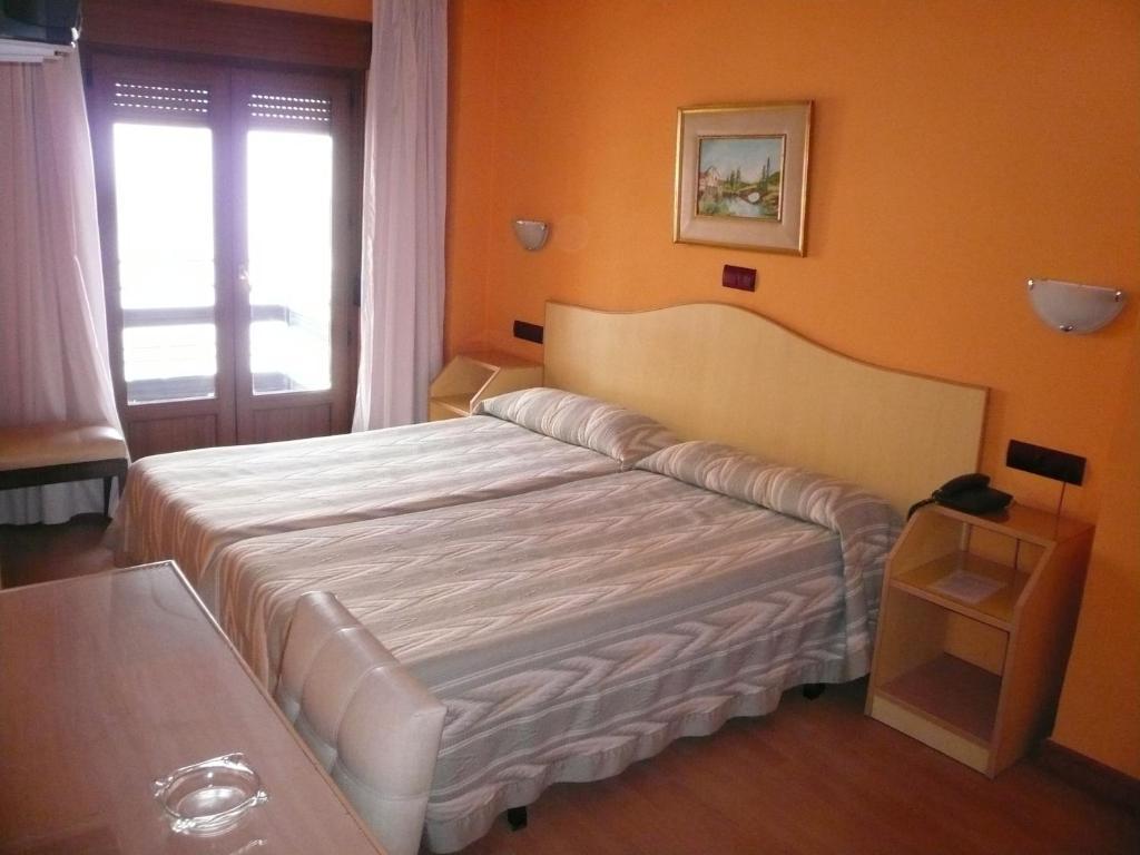 Hostal Don Suero Leon Bilik gambar